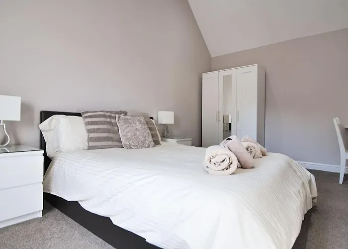 Hoxne - Sunflower With Private Hot Tub York